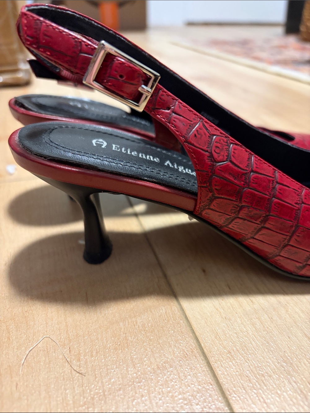 Etienne Aigner Red Croc-Embossed Slingback Pumps with Pointed Toe - Picture 2 of 4